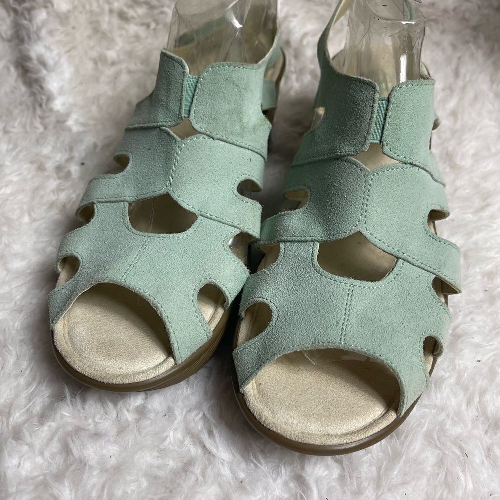 Skechers Mint green Suede  straps Wedges Sandals  Memory Foam Size 9.5W - Picture 3 of 10
